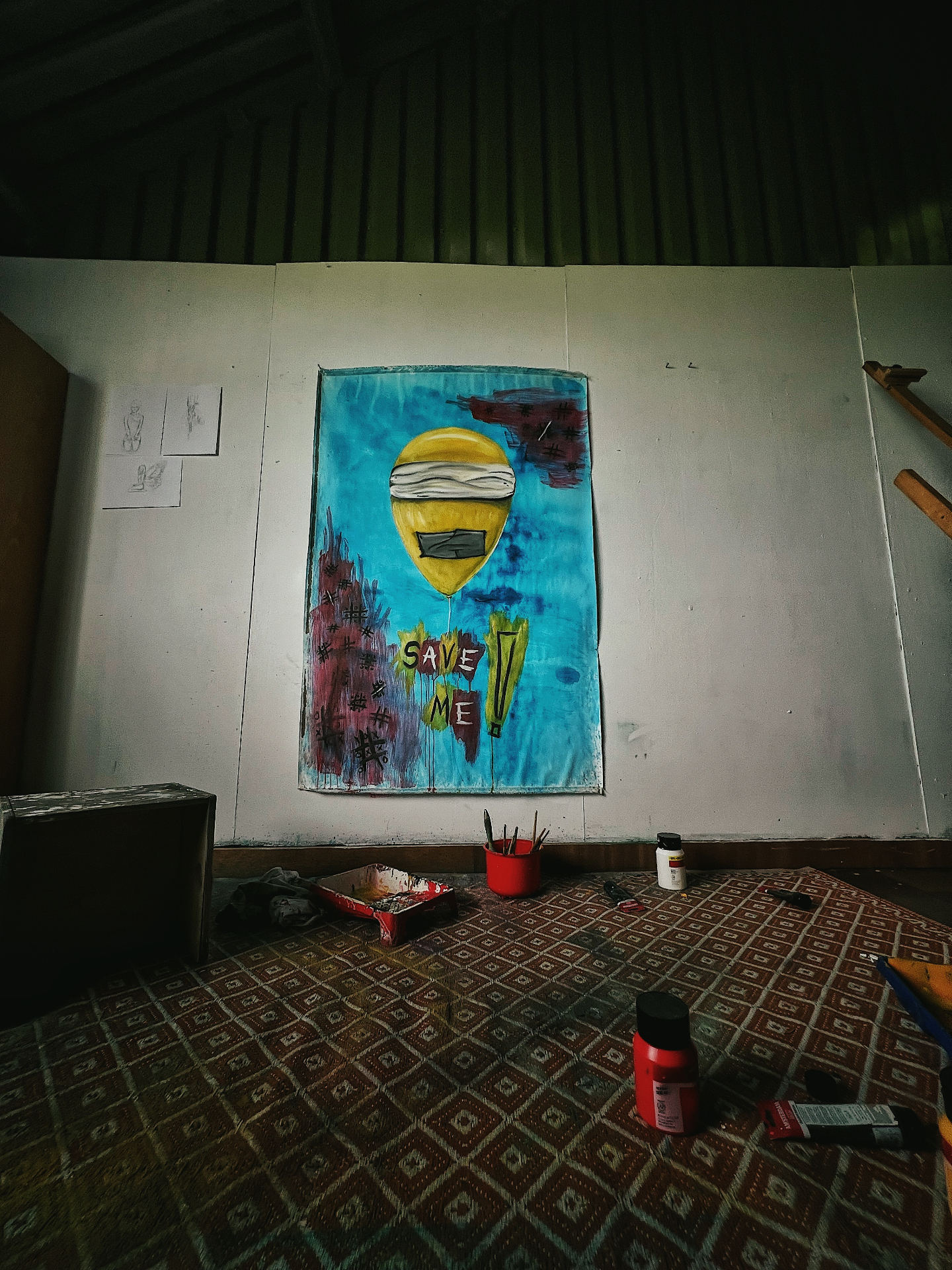 Save Me montada en muro — proceso